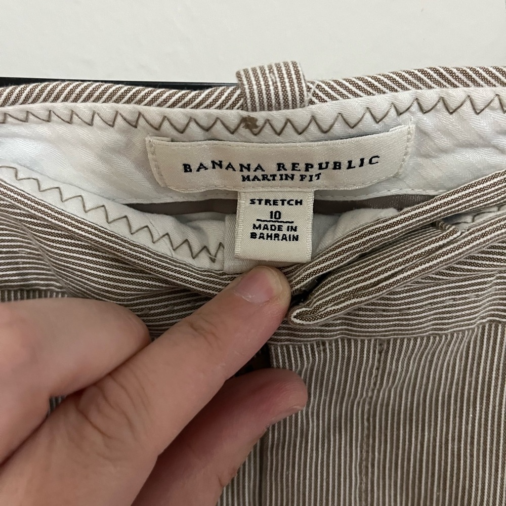 Banana Republic Women’s Pinstriped Shorts - Picture 3 of 4